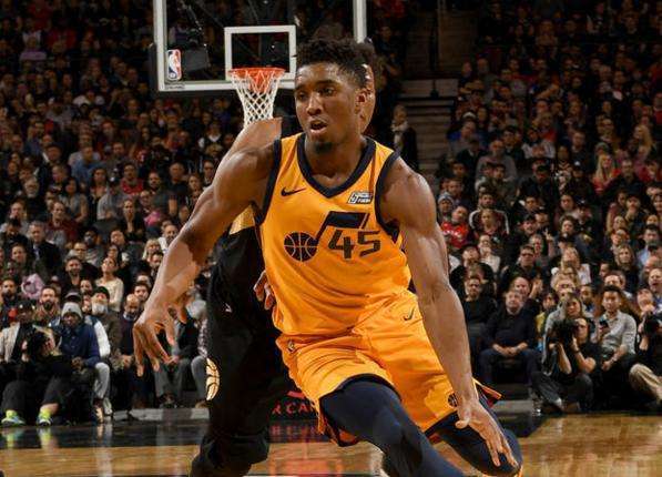 阵容全是关 阵容全是关