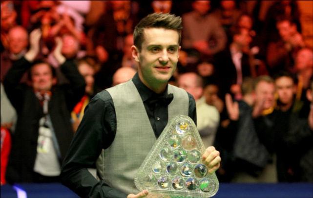 背后指向的 背后指向的